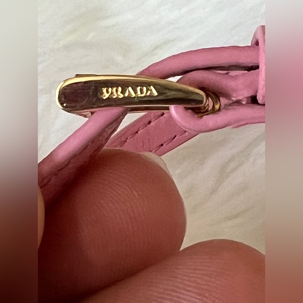 Authentic Prada Saffiano Petalo Leather Clutch/Crossbody Bag in Pink - Picture 7 of 11